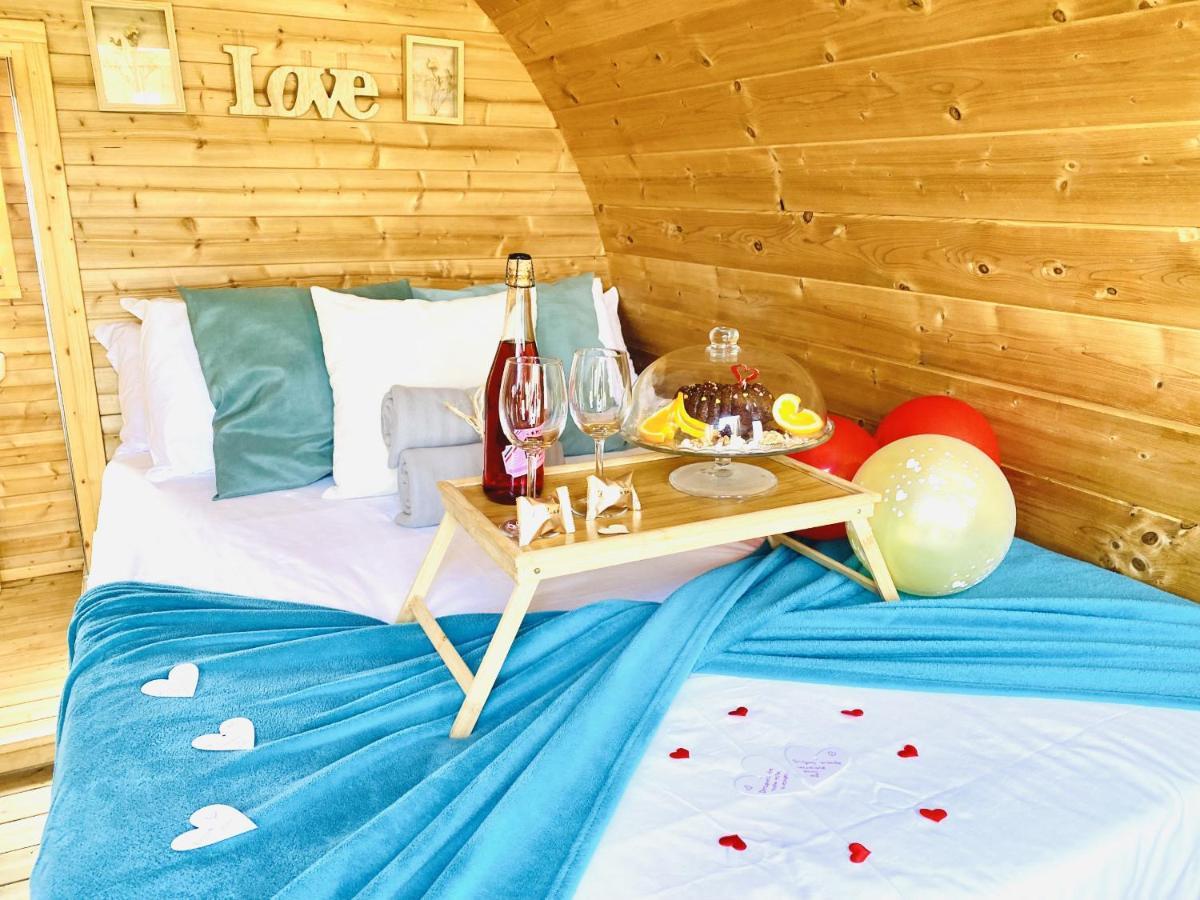 Lykke Suite Spa Sauna Piscina Y Jardin Buzanada Zewnętrze zdjęcie
