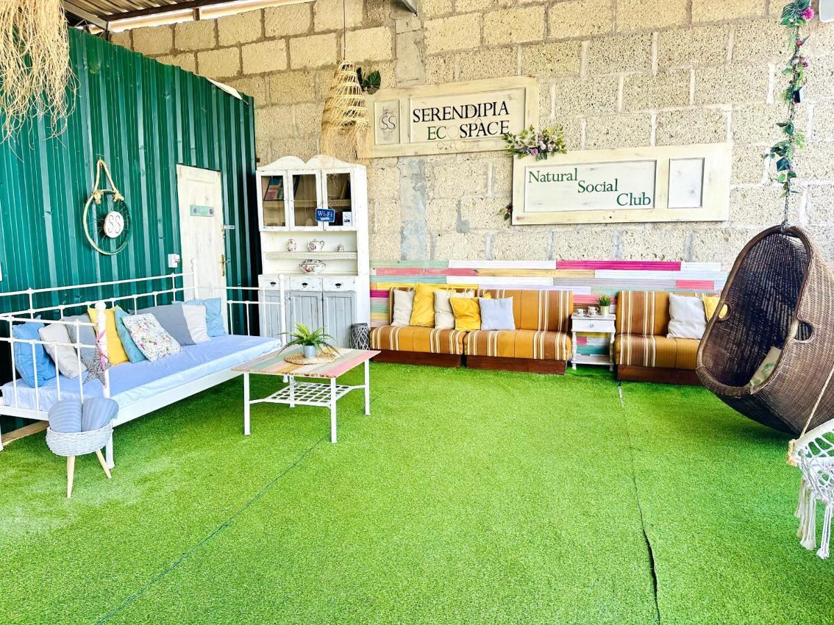 Lykke Suite Spa Sauna Piscina Y Jardin Buzanada Zewnętrze zdjęcie